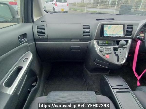 Used 2004 AT toyota wish ZNE10G Image[19]