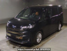 Toyota Noah ZWR90W