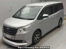 Toyota Noah ZWR80G