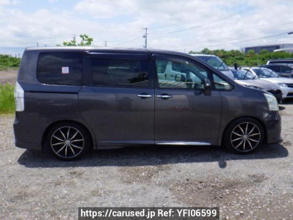 Used 2010 AT toyota noah ZRR70G Image[7]