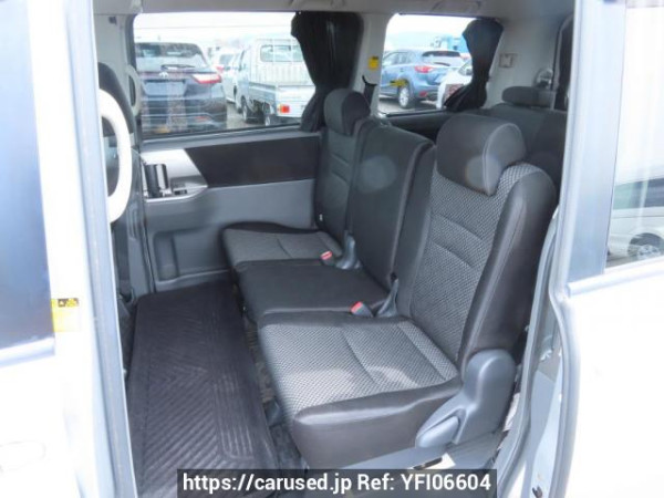 Used 2007 AT toyota noah ZRR75W Image[20]