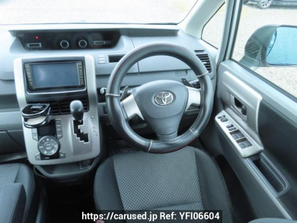 Used 2007 AT toyota noah ZRR75W Image[25]