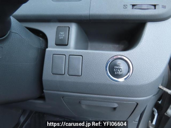 Used 2007 AT toyota noah ZRR75W Image[32]