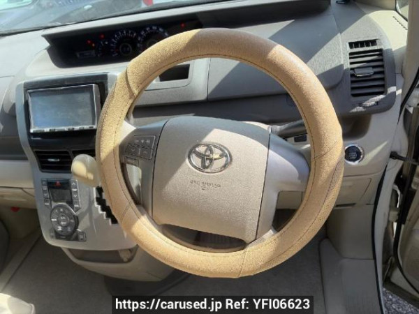 Used 2009 AT toyota noah ZRR70G Image[13]