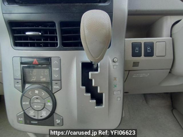 Used 2009 AT toyota noah ZRR70G Image[26]