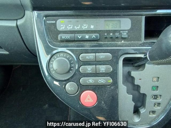 Used 2004 AT toyota wish ZNE14G Image[21]