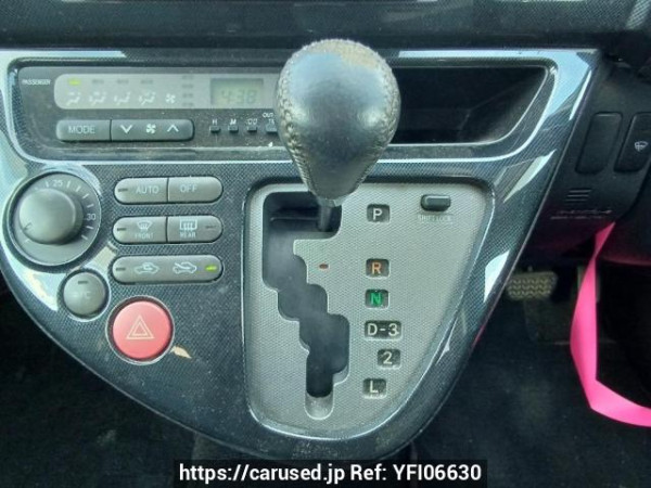Used 2004 AT toyota wish ZNE14G Image[22]