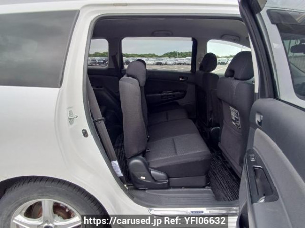 Used 2005 AT toyota wish ZNE10G Image[13]