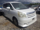 Toyota Noah ZRR70G