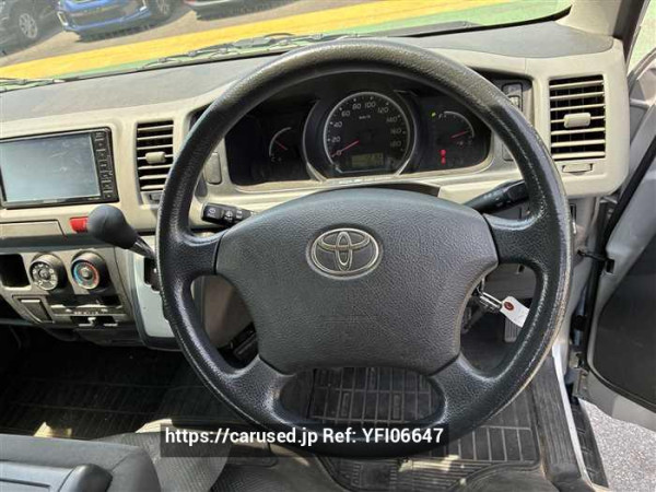 Used 2011 AT toyota hiace-van KDH201 Image[18]