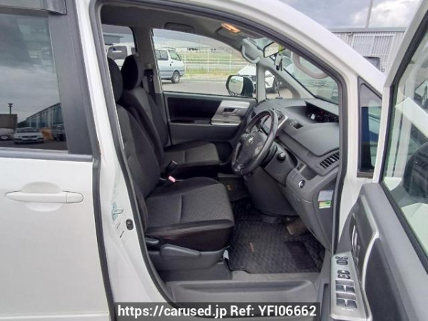 Used 2008 AT toyota noah ZRR75W Image[12]