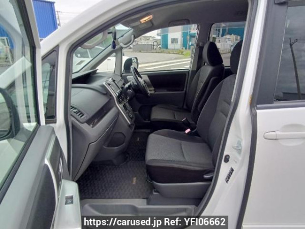 Used 2008 AT toyota noah ZRR75W Image[13]