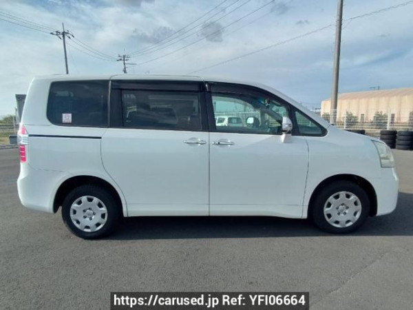 Used 2009 AT toyota noah ZRR75G Image[7]