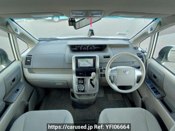 Used 2009 AT toyota noah ZRR75G Image[17]
