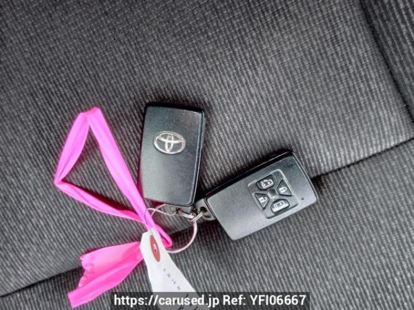 Used 2012 AT toyota noah ZRR70G Image[26]