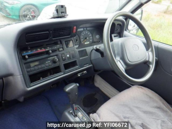 Used 2001 AT toyota regiusace-van RZH102V Image[12]