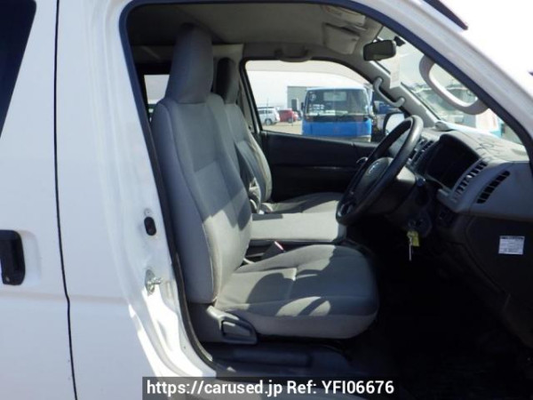 Used 2009 MT toyota hiace-van TRH200V Image[9]
