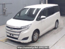 Toyota Noah ZRR80G