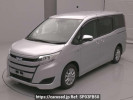 Toyota Noah ZWR80G
