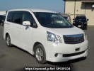Toyota Noah ZRR70G