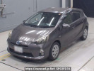 Toyota Aqua NHP10