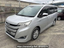 Toyota Noah ZWR80G