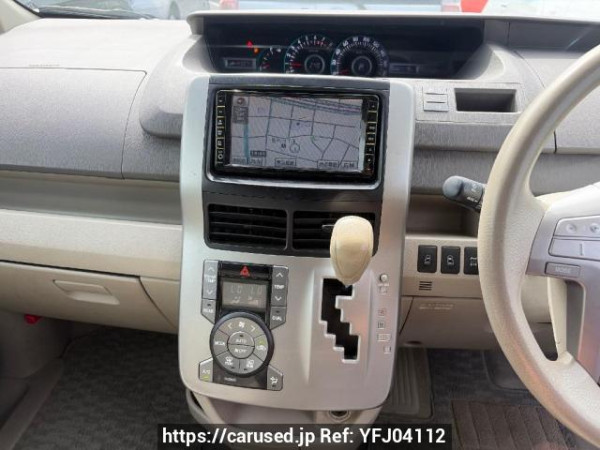 Used 2009 AT toyota noah ZRR75G Image[13]
