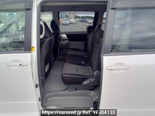 Used 2008 AT toyota noah ZRR70W Image[16]