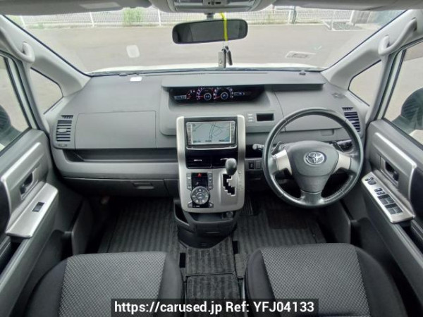 Used 2008 AT toyota noah ZRR70W Image[18]