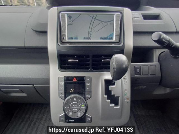 Used 2008 AT toyota noah ZRR70W Image[21]