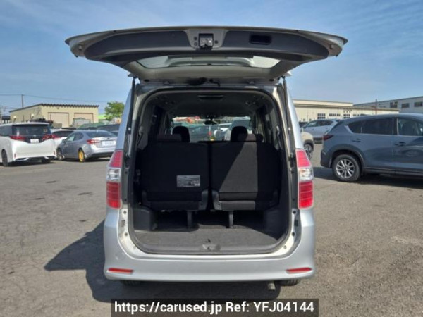 Used 2009 AT toyota noah ZRR75W Image[8]