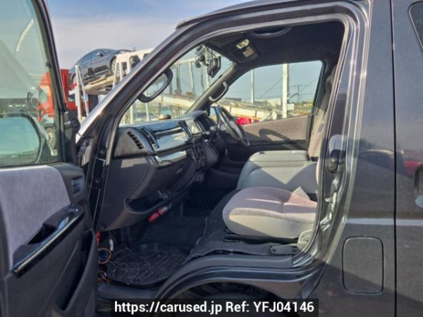 Used 2005 AT toyota regiusace-van KDH205V Image[13]