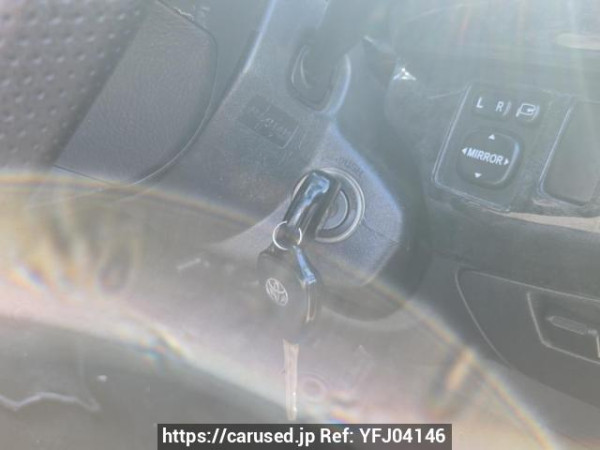 Used 2005 AT toyota regiusace-van KDH205V Image[23]
