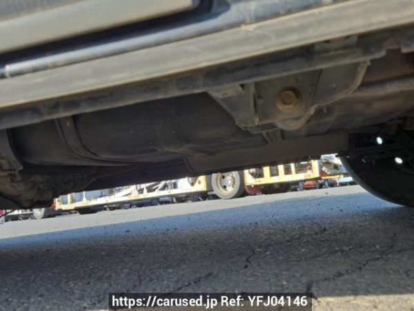 Used 2005 AT toyota regiusace-van KDH205V Image[32]