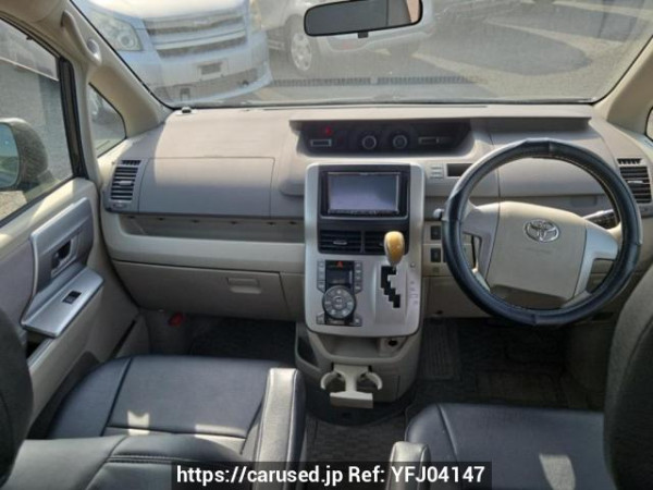 Used 2009 AT toyota noah ZRR75W Image[17]