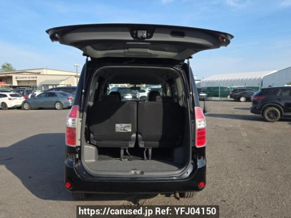 Used 2007 AT toyota noah ZRR75G Image[8]