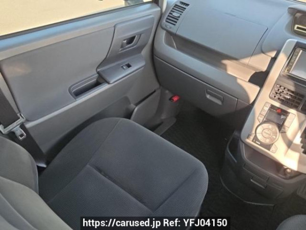 Used 2007 AT toyota noah ZRR75G Image[18]
