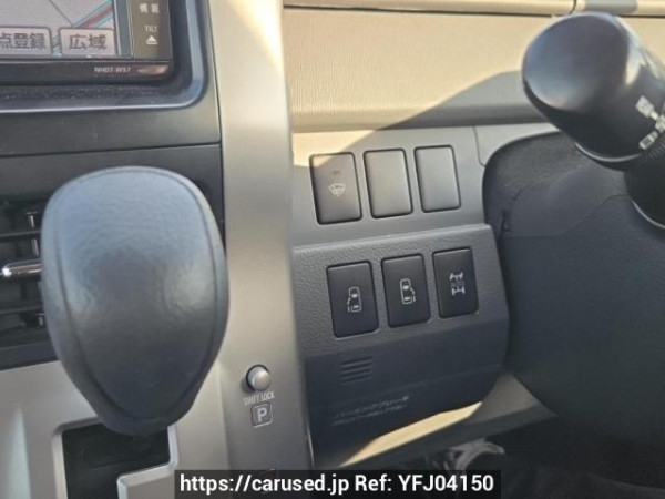 Used 2007 AT toyota noah ZRR75G Image[25]
