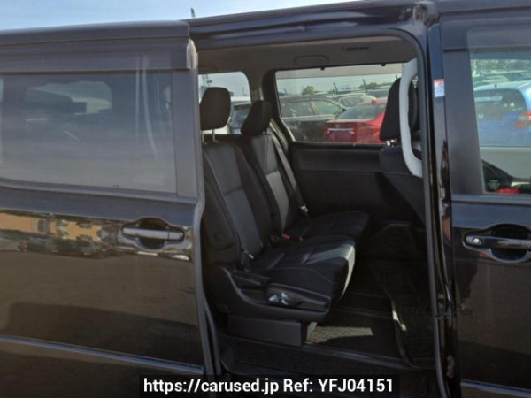 Used 2014 AT toyota noah ZRR85W Image[14]