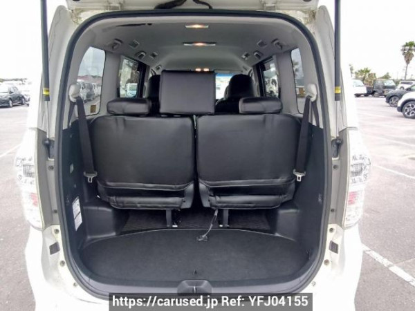 Used 2013 AT toyota voxy ZRR70W Image[8]