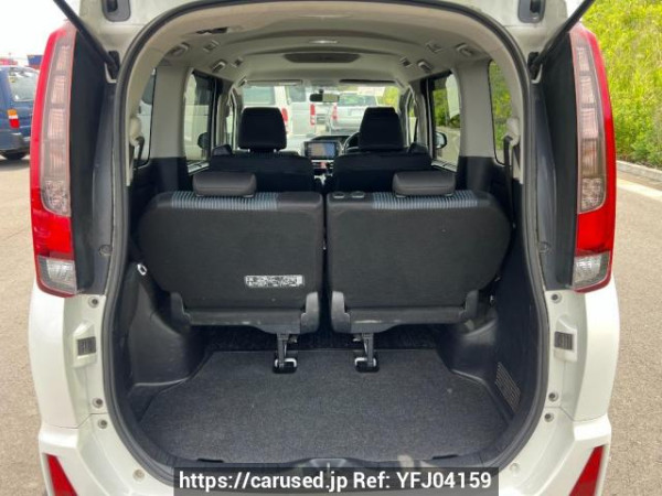 Used 2015 AT toyota noah ZRR85W Image[8]