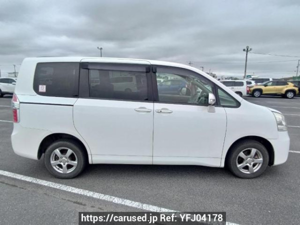 Used 2008 AT toyota noah ZRR75G Image[7]