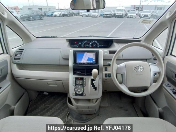 Used 2008 AT toyota noah ZRR75G Image[18]
