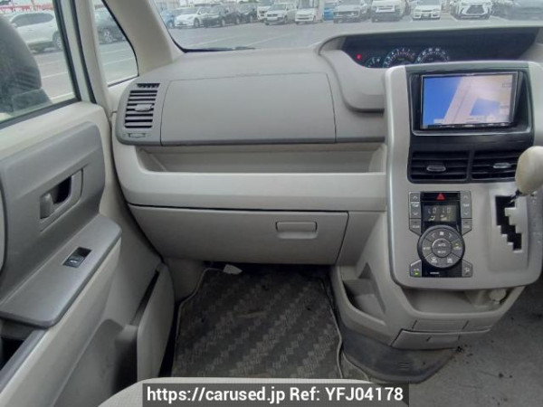 Used 2008 AT toyota noah ZRR75G Image[19]