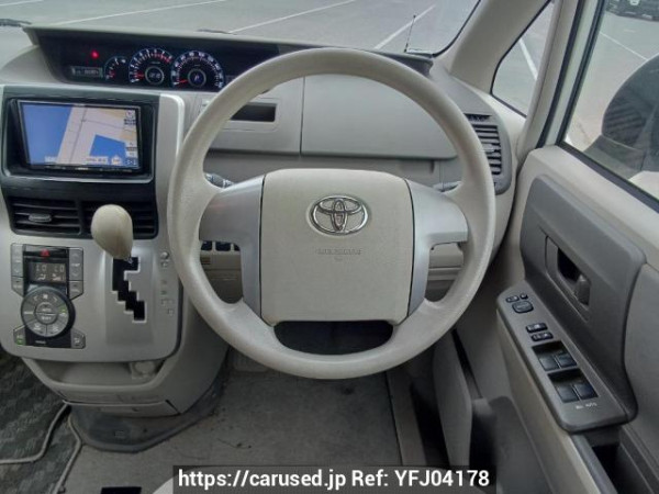 Used 2008 AT toyota noah ZRR75G Image[20]