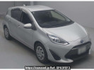 Toyota Aqua NHP10
