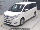 Toyota Noah ZWR80G