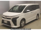 Toyota Voxy ZWR80W