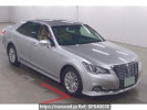 Toyota Crown Hybrid AWS210