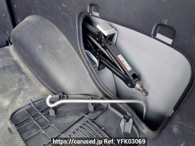 Buy Used 2016 Toyota Succeed Van NCP160V (YFK03069) - Carused.jp